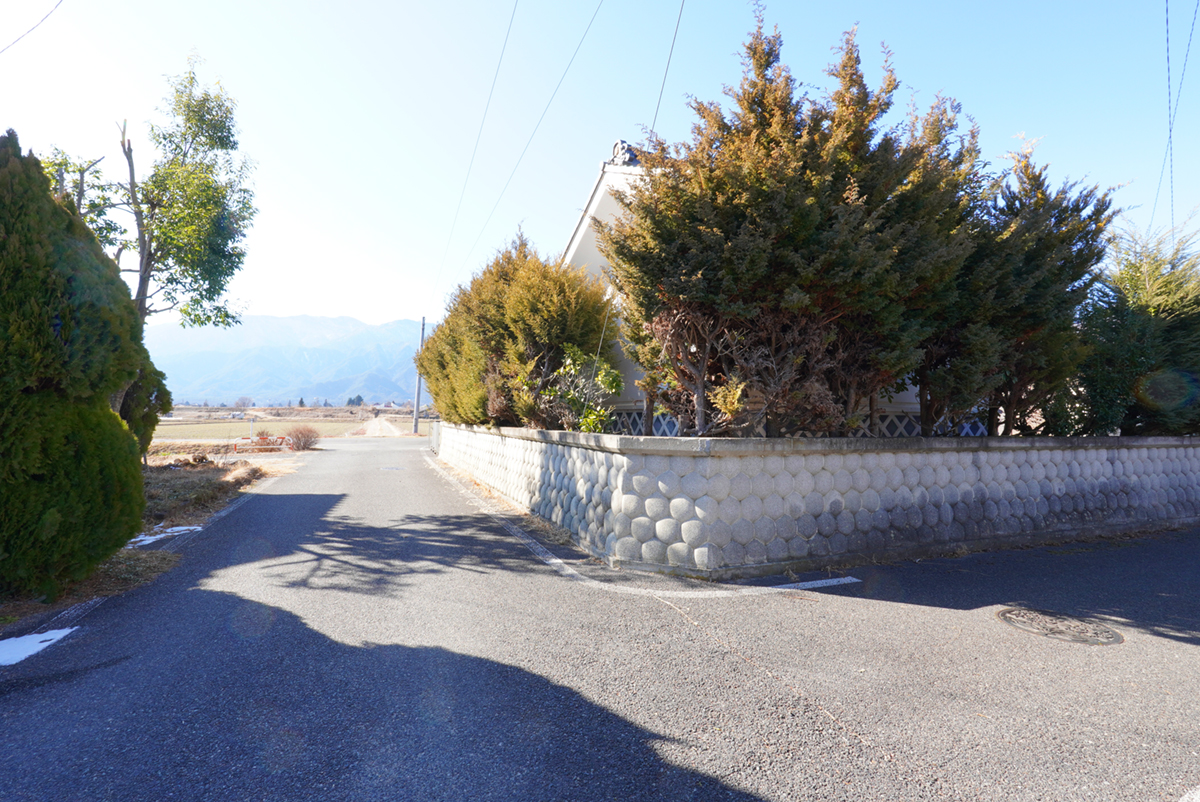 oh20251026南側接面道路　東側より撮影①