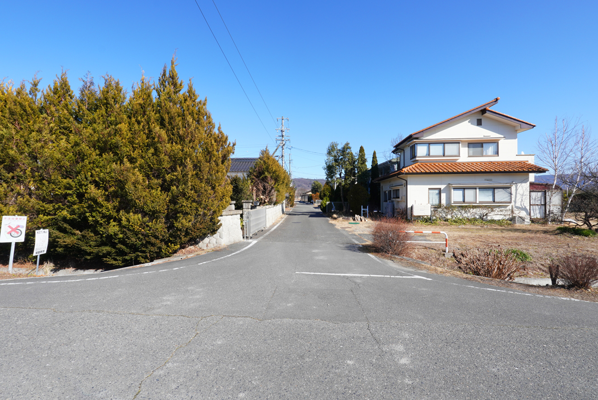 oh20251026南側接面道路　西側より撮影